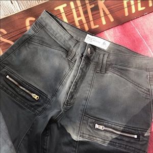 Light wash black skinny jeans